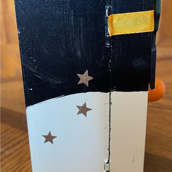 Set of Three Christmas Candles in a Wooden Snowman Box NWOT - Picture 9 of 9